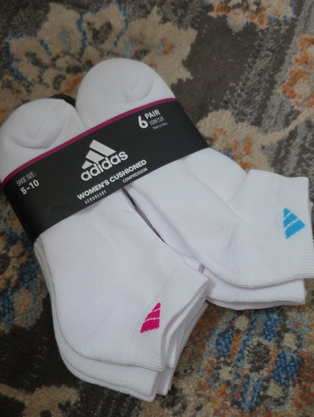 New adidas Women's Low-Cut Cushioned Compression Socks 6 Pair